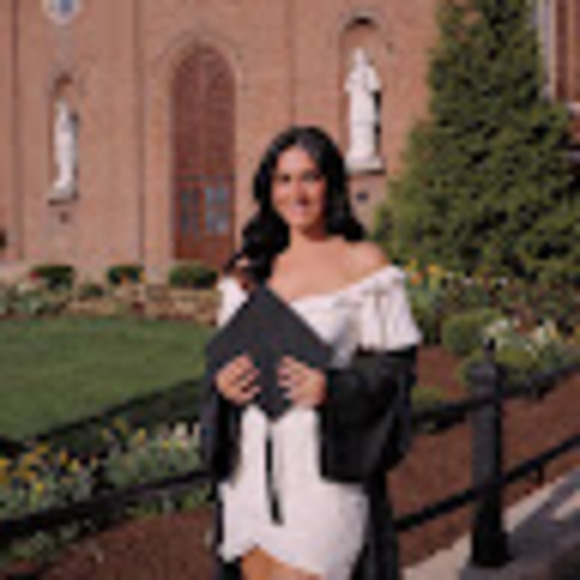 Meet your Posher, Monica - Picture 1 of 1